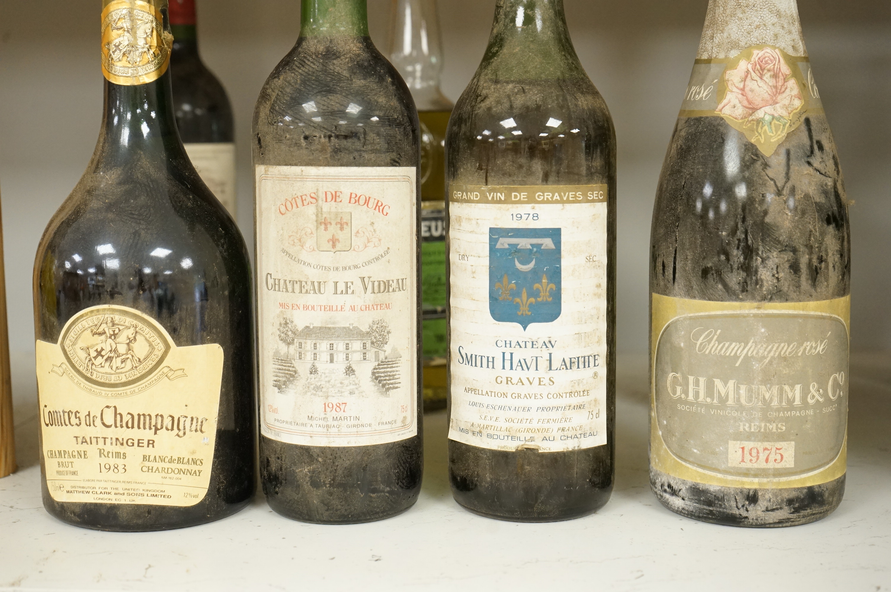 Eleven various bottles of port and wine to include; Cockburns 1997, Chateau Malescot St Exupéry Margaux, etc.